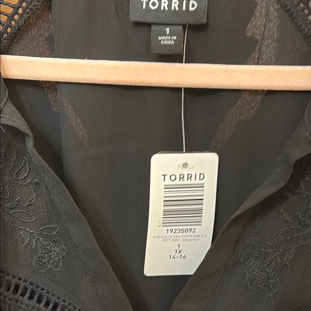 Torrid Black Cold-Shoulder Crochet-Trim Blouse - Picture 6 of 7